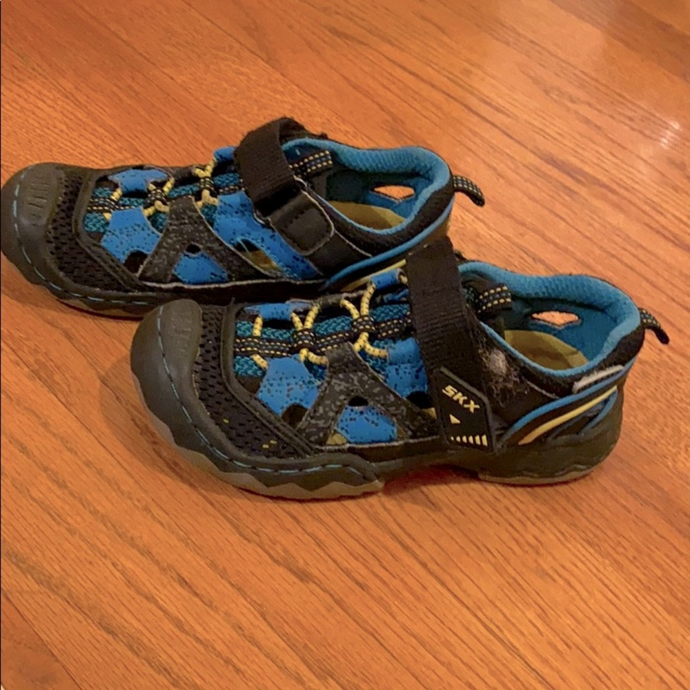 Sandals size10